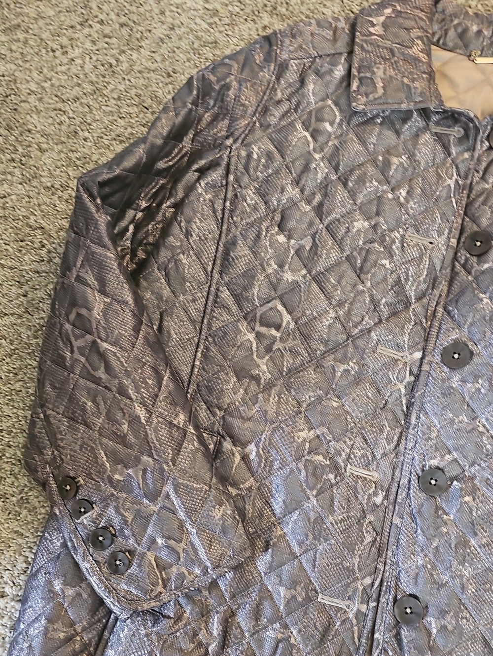 NWT Chico's Women's Quilted Metallic Python Snake Print Jacket - Picture 3 of 13